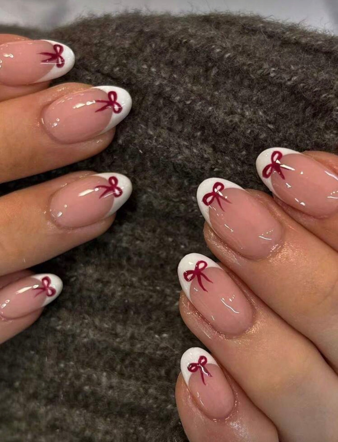 Lux white  French  press on nails 24Pcs Short Oval Cute Bow Pattern Design White French Tip Press On Nails Short Fit Perfectly Acrylic Nail Set .
